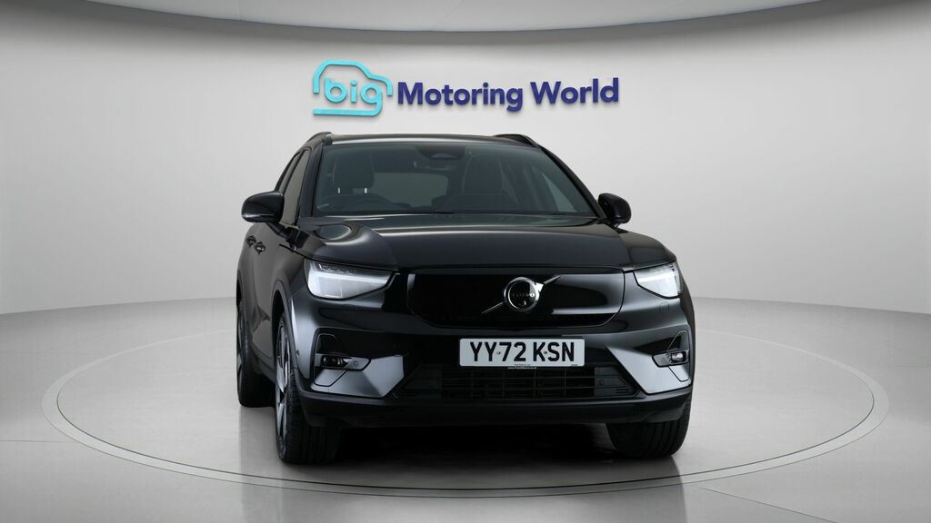 Volvo XC40 Ultimate Black #2