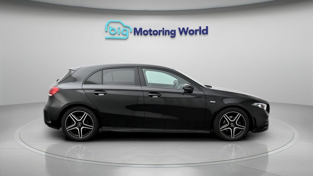 Mercedes-Benz A Class A180 Amg Line Executive White #8