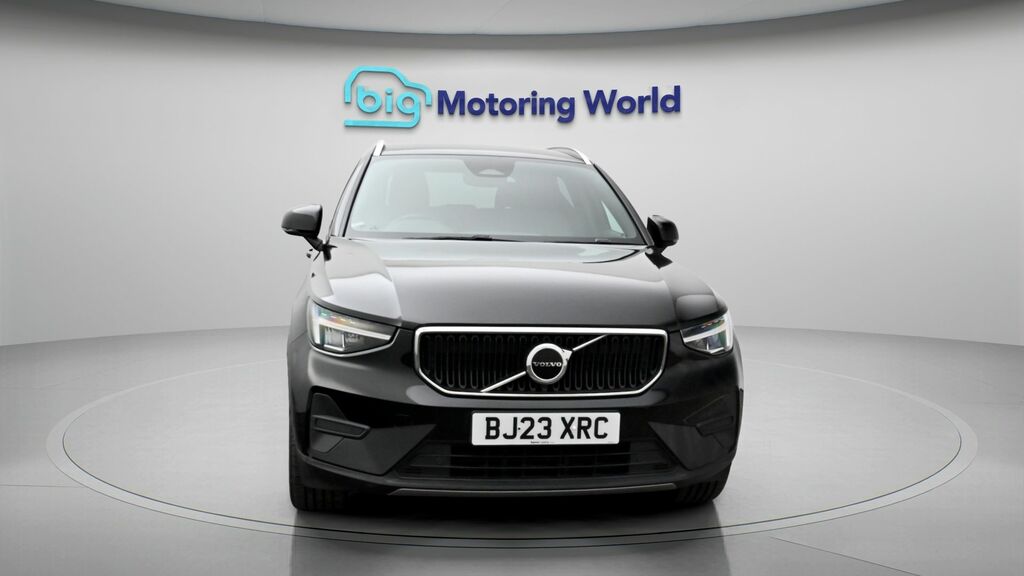 Volvo XC40 Core Black #2