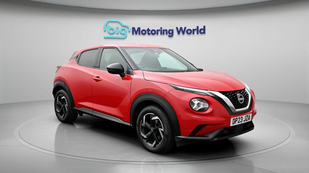 Nissan Juke N-connecta Red