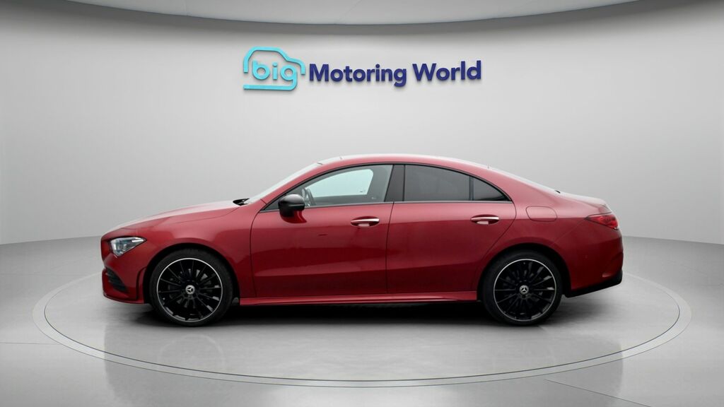 Mercedes-Benz CLA Class Amg Line Night Edition Red #4