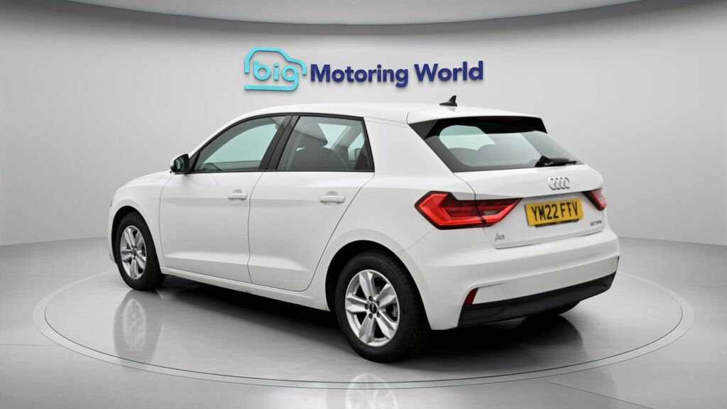 Audi A1 Technik White #5