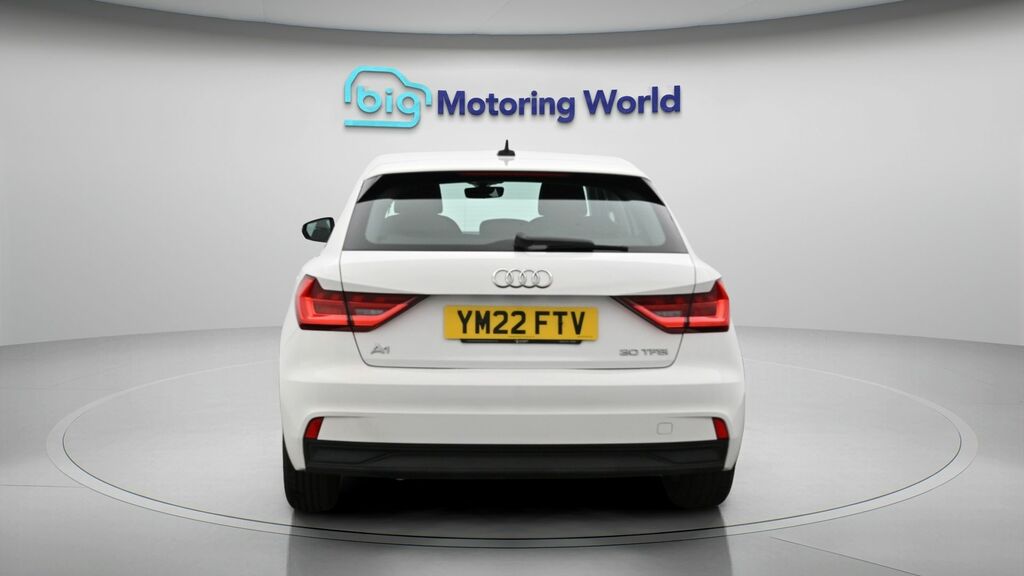 Audi A1 Technik White #6
