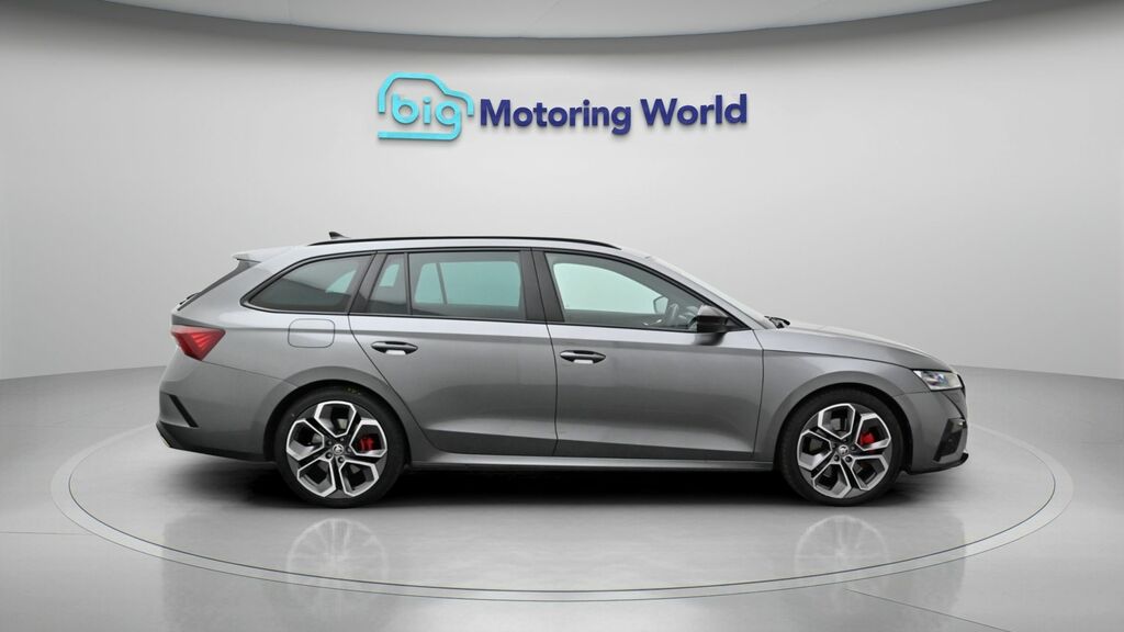 Skoda Octavia 1.5 Tsi Se Technology Blue #8