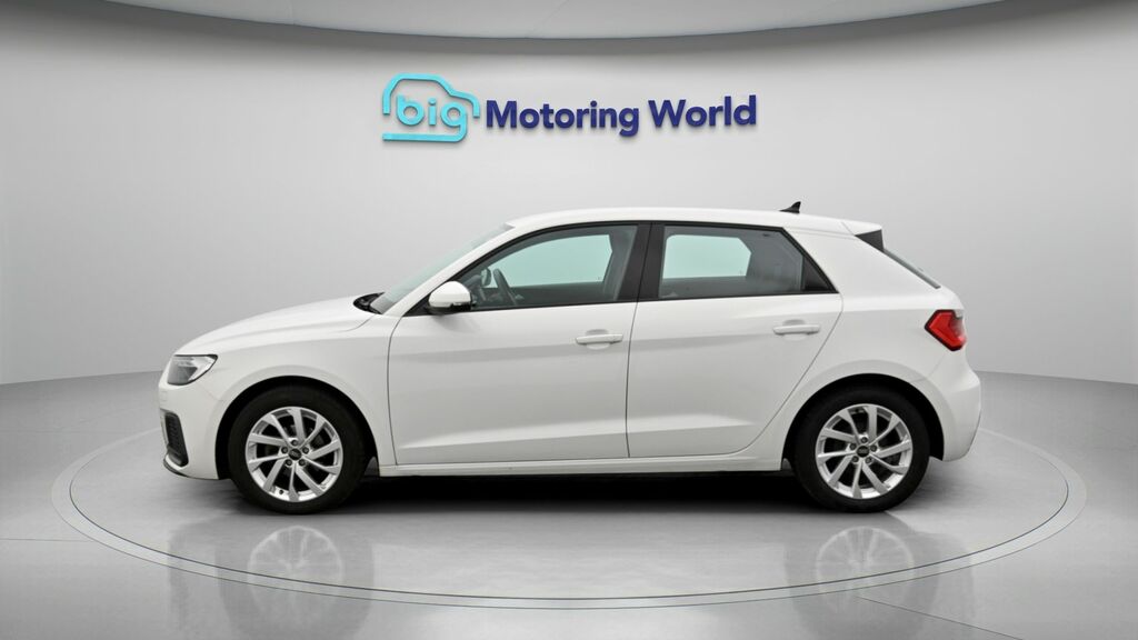 Audi A1 Sport White #4