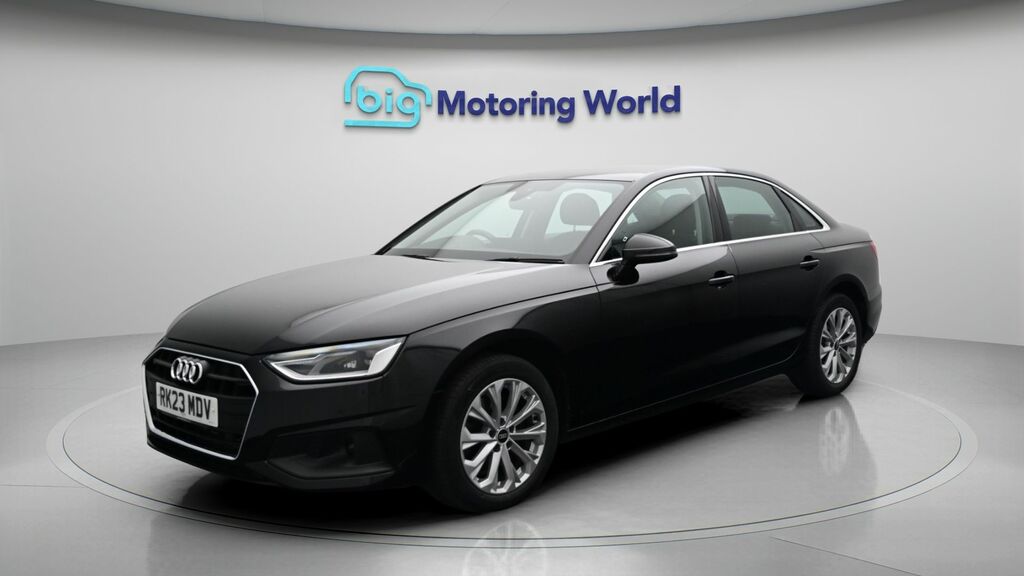 Audi A4 Technik Black #3