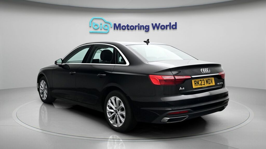 Audi A4 Technik Black #5