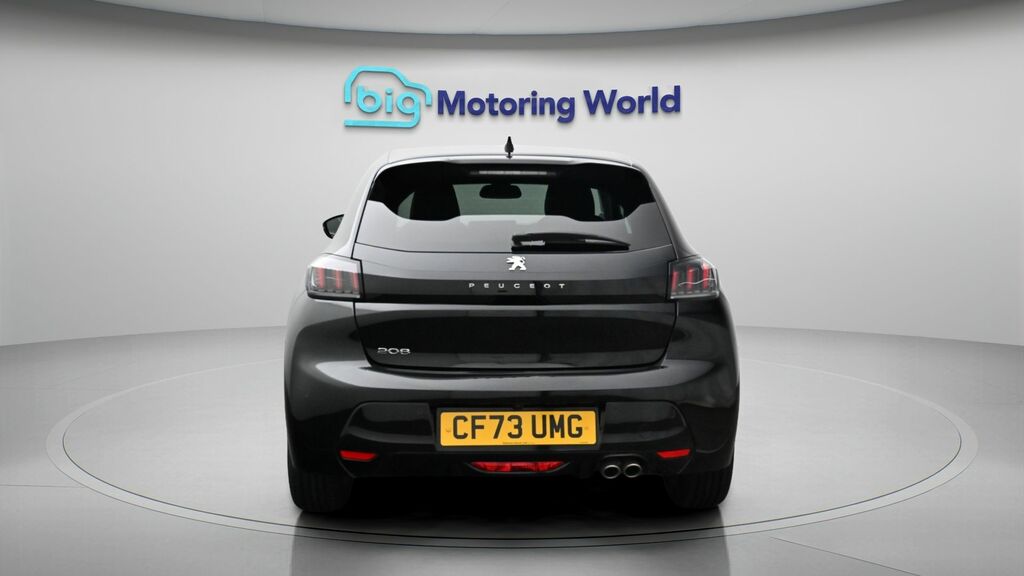 Peugeot 208 Allure Premium Black #6