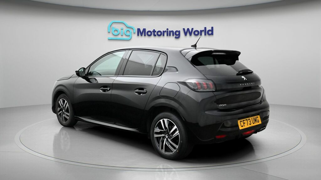 Peugeot 208 Allure Premium Black #5