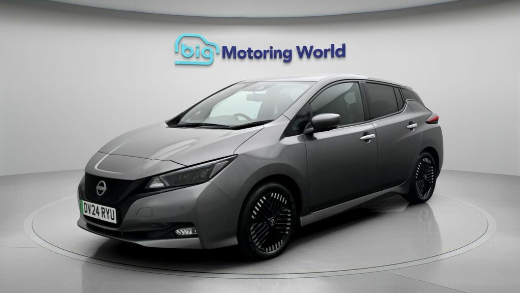 Nissan Leaf Tekna Grey #3