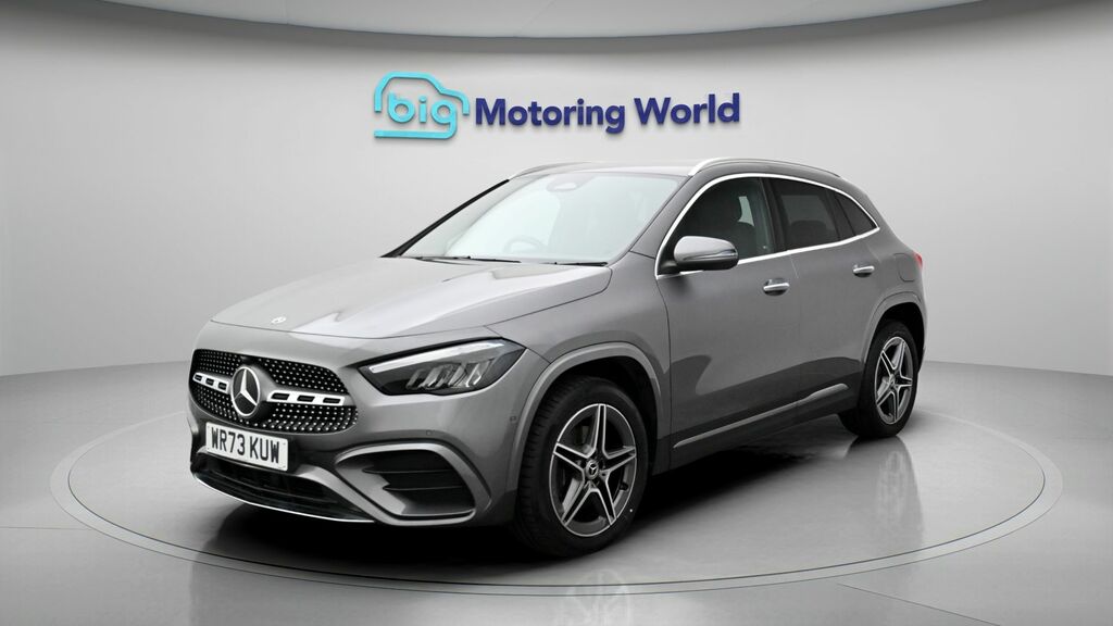Mercedes-Benz GLA Class Amg Line Grey #3