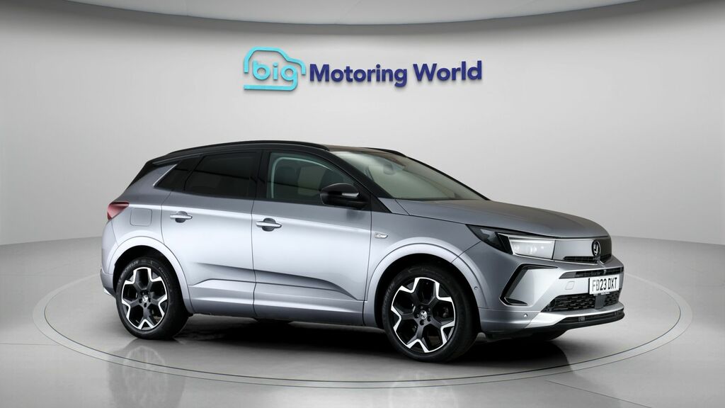 Vauxhall Grandland Ultimate Grey