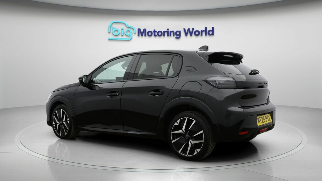 Peugeot 208 Gt Black #5