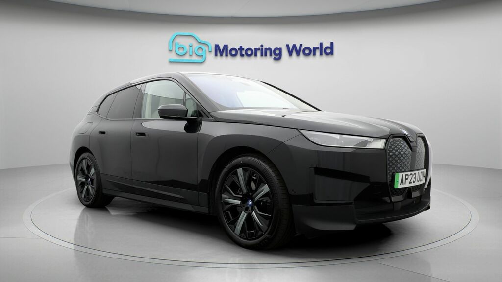 BMW iX Sport Black