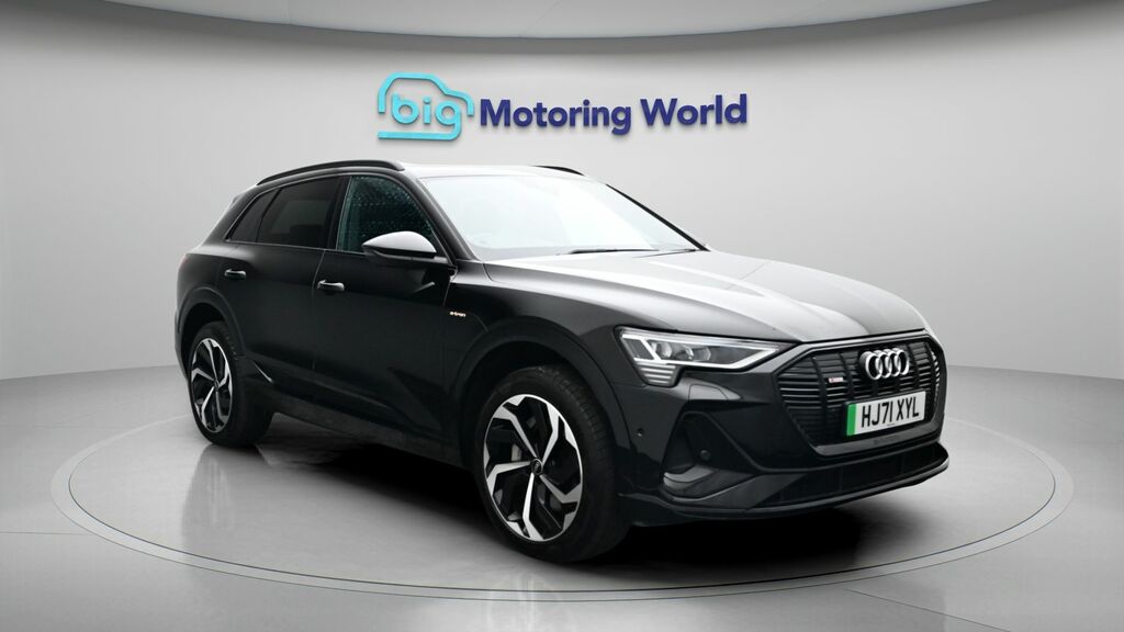 Audi E-tron Black Edition Black