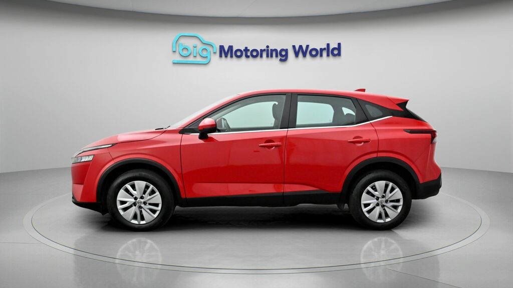 Nissan Qashqai Visia Red #4