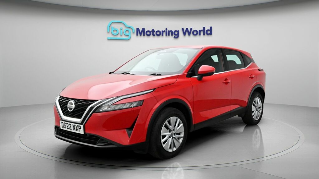 Nissan Qashqai Visia Red #3