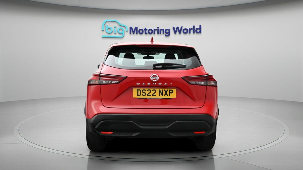 Nissan Qashqai Visia Red #6