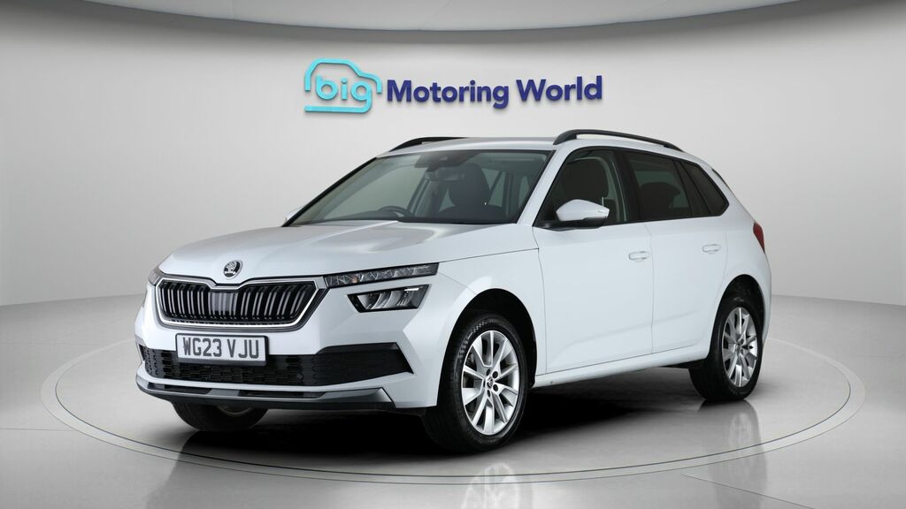 Skoda Kamiq Se Drive WG23VJU White #3