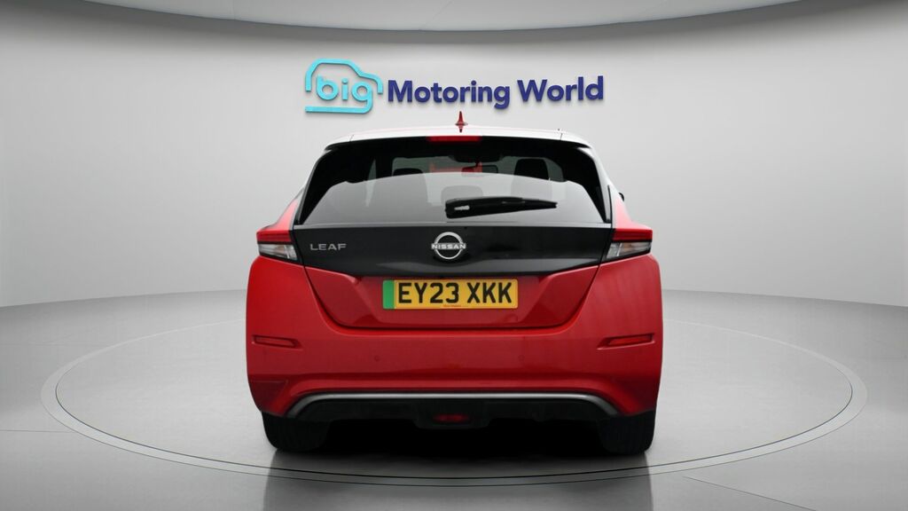 Nissan Leaf E N-connecta Red #6
