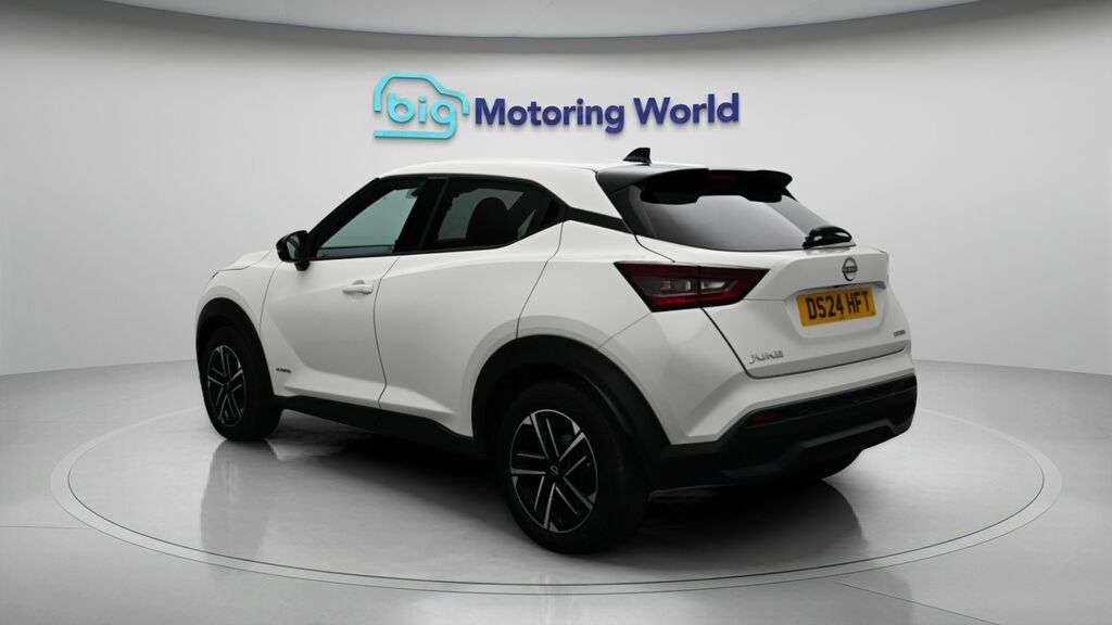 Nissan Juke N-connecta DS24HFT White #5