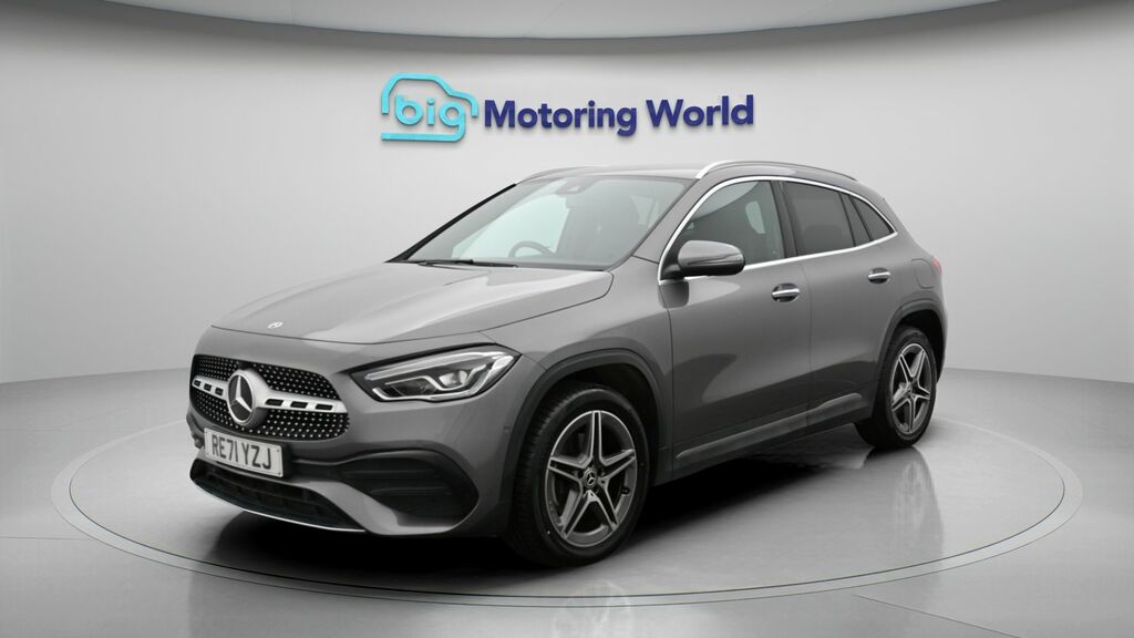 Mercedes-Benz GLA Class Exclusive Edition Grey #3