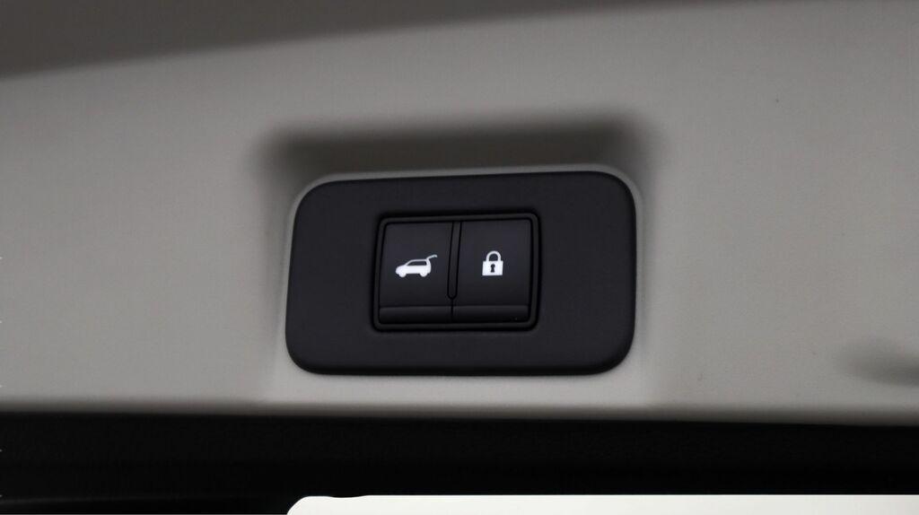 Nissan Ariya Ariya Evolve E-4orce White #25