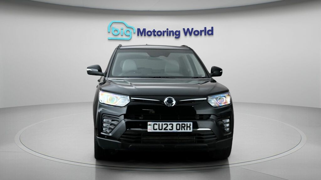 SsangYong Tivoli Ultimate Nav Black #2
