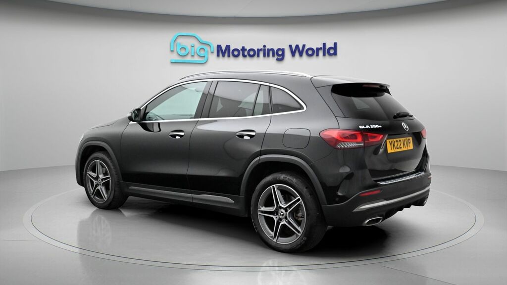 Mercedes-Benz GLA Class Exclusive Edition Black #5