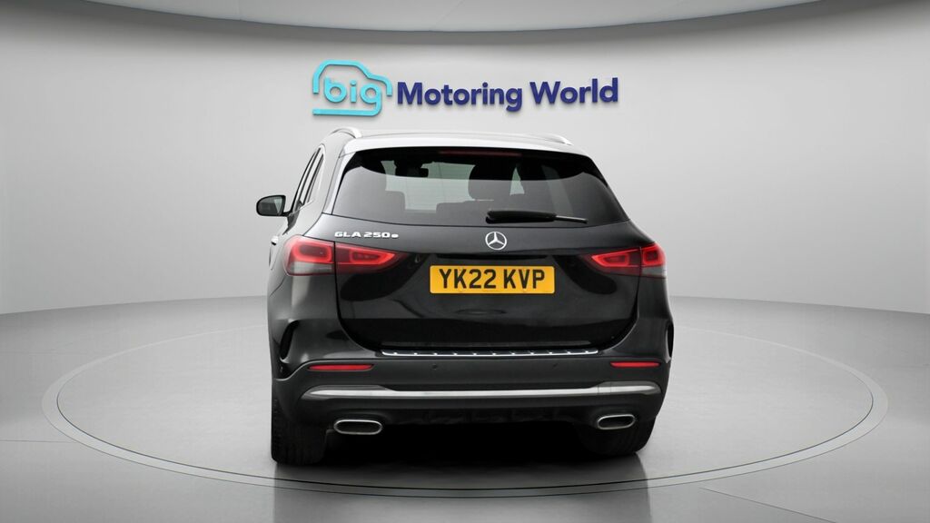 Mercedes-Benz GLA Class Exclusive Edition Black #6