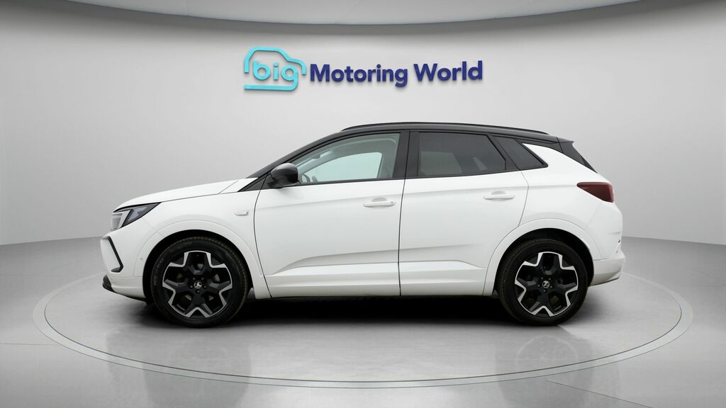 Vauxhall Grandland Ultimate BP23WYK White #4