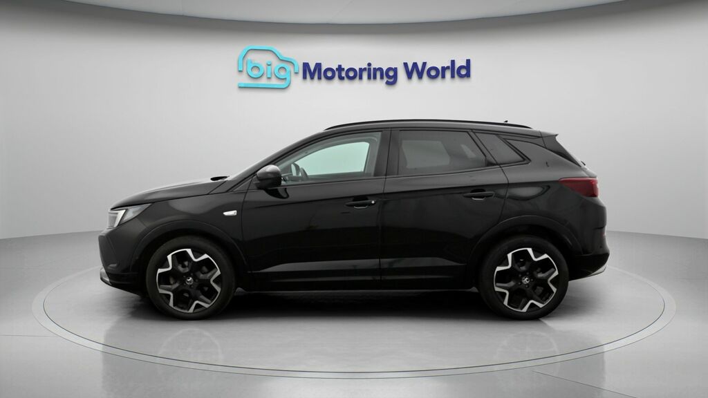 Vauxhall Grandland Ultimate Black #4