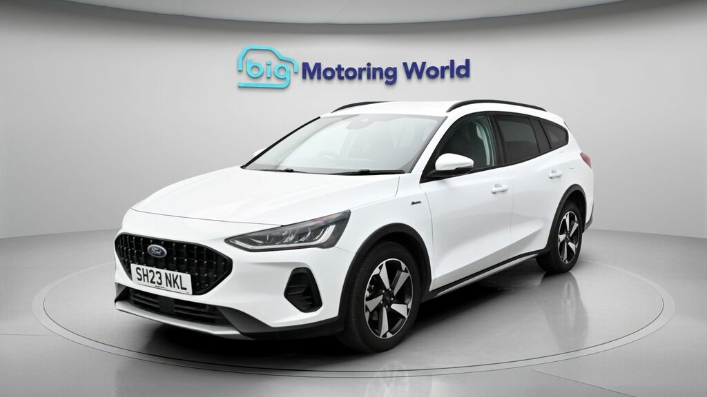 Ford Focus Active SH23NKL White #3