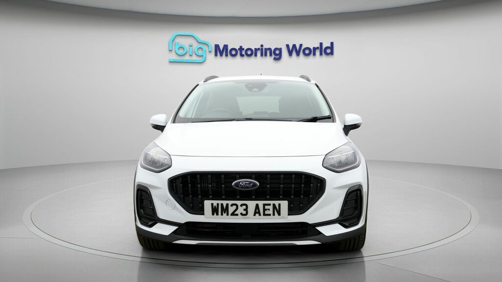 Ford Fiesta Active X White #2