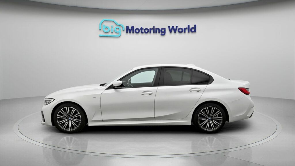 BMW 3 Series M Sport LM20PVJ White #4