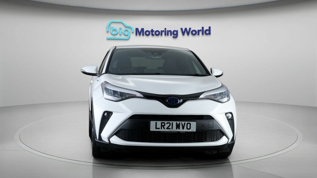 Toyota C-Hr Design White #2