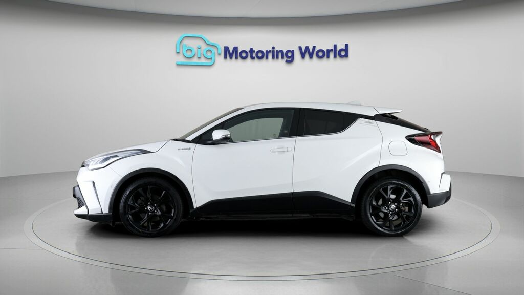 Toyota C-Hr Design White #4