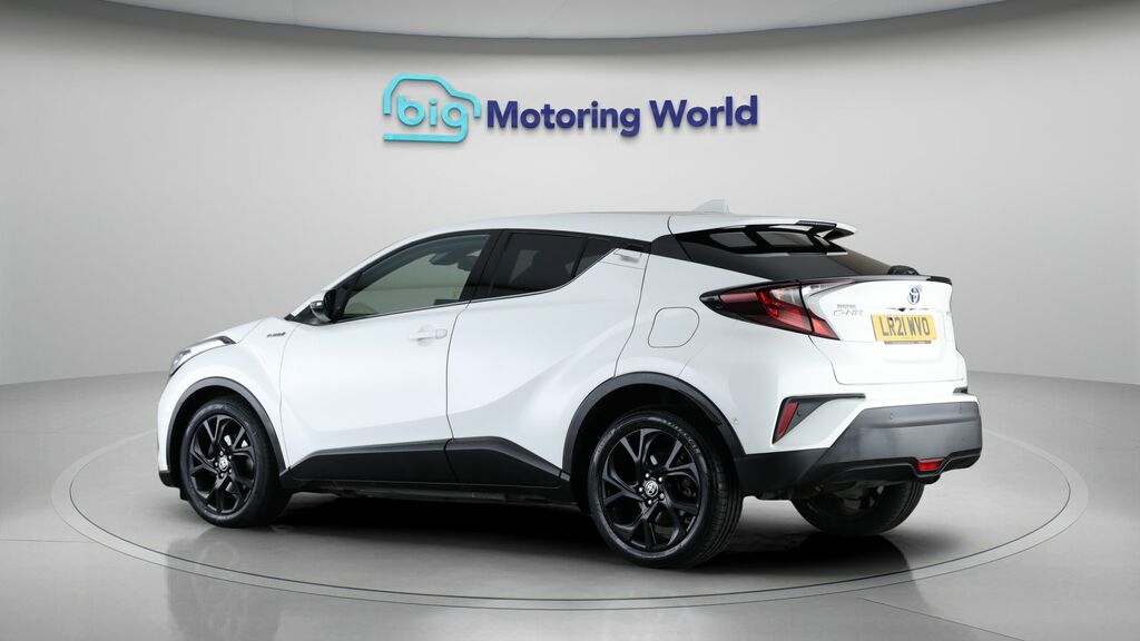Toyota C-Hr Design White #5