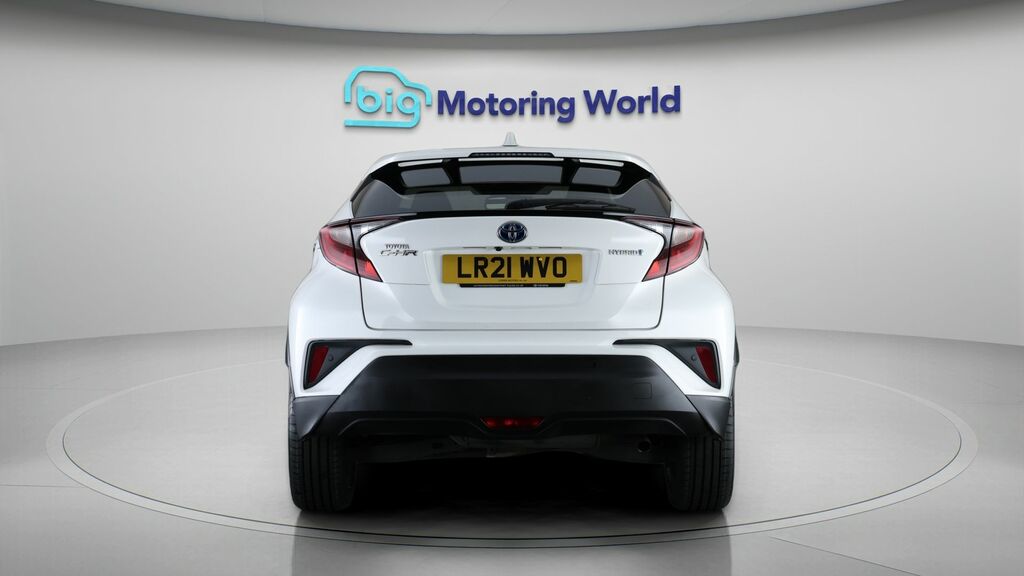 Toyota C-Hr Design White #6