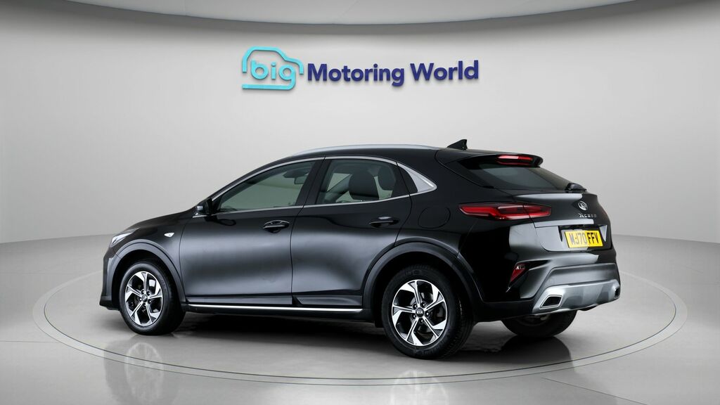 Kia Xceed 2 Black #4