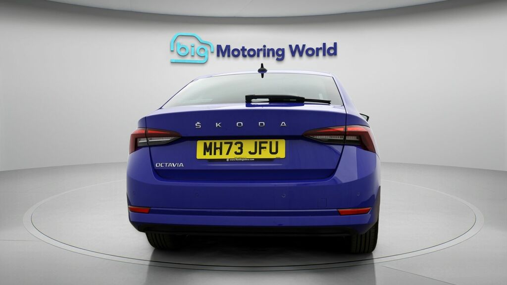 Skoda Octavia Se Technology Blue #6