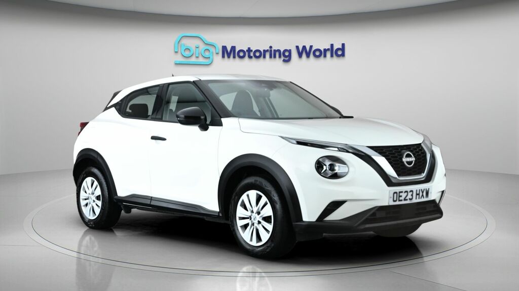 Nissan Juke Visia White
