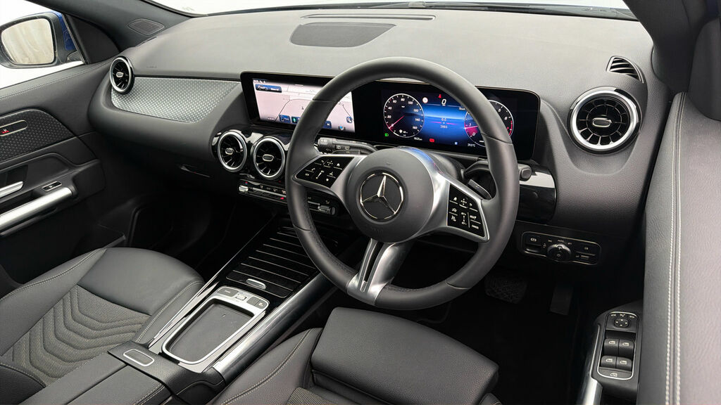 Mercedes-Benz GLA Class Gla 35 4Matic Premium Plus Black #9