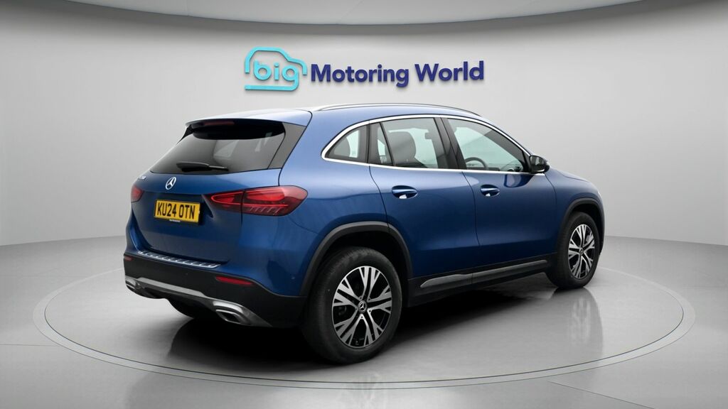 Mercedes-Benz GLA Class Gla 35 4Matic Premium Plus Black #7