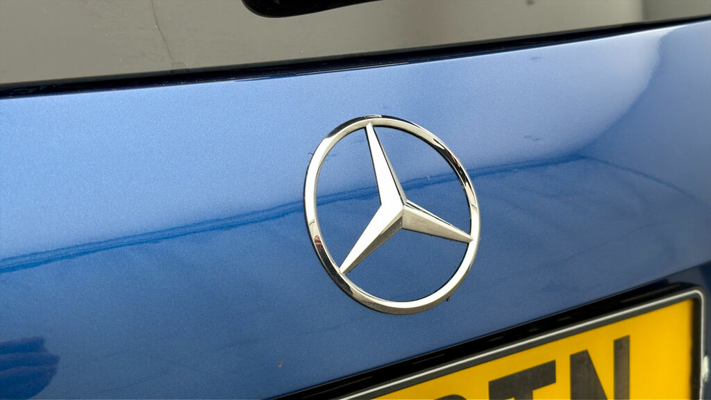 Mercedes-Benz GLA Class Gla 35 4Matic Premium Plus Black #20