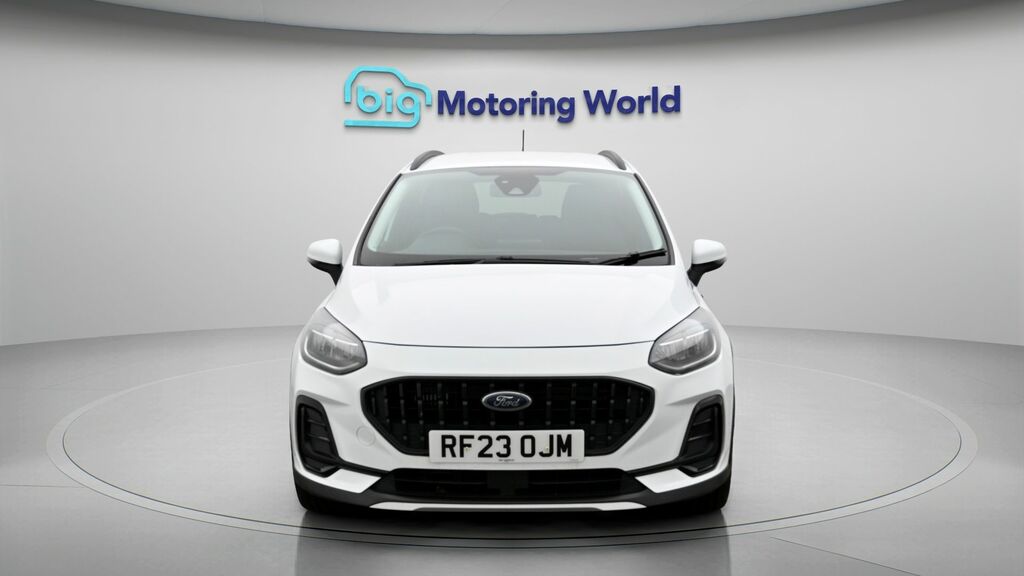 Ford Fiesta Active White #2