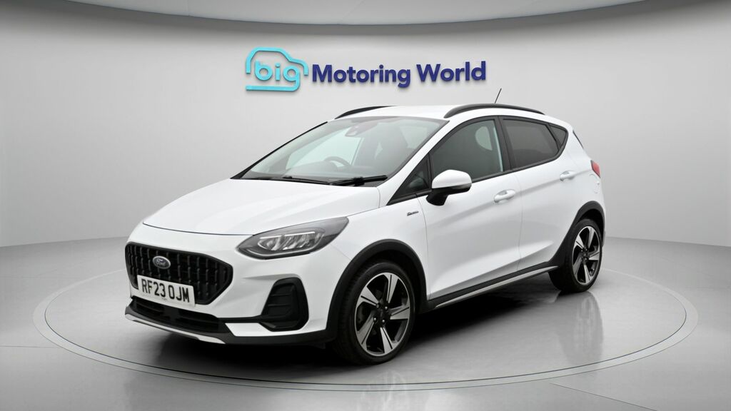 Ford Fiesta Active White #3
