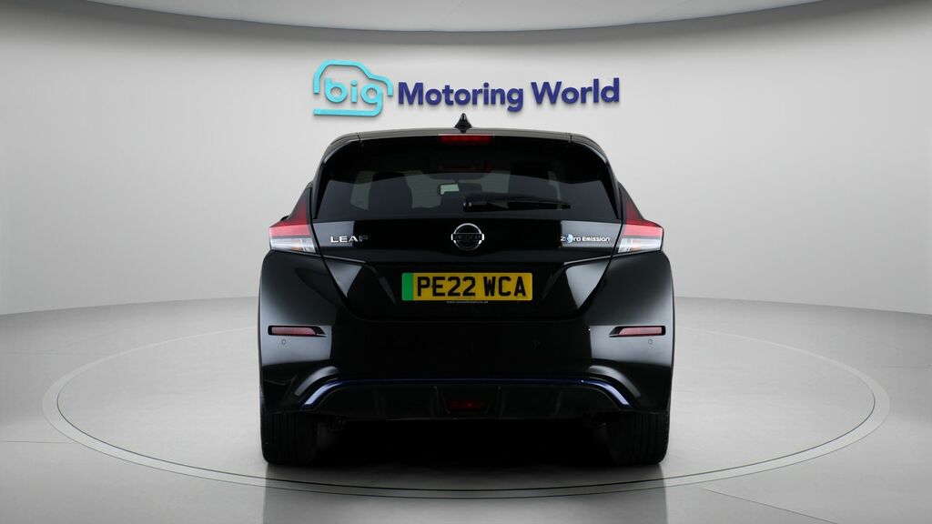 Nissan Leaf Tekna Black #6