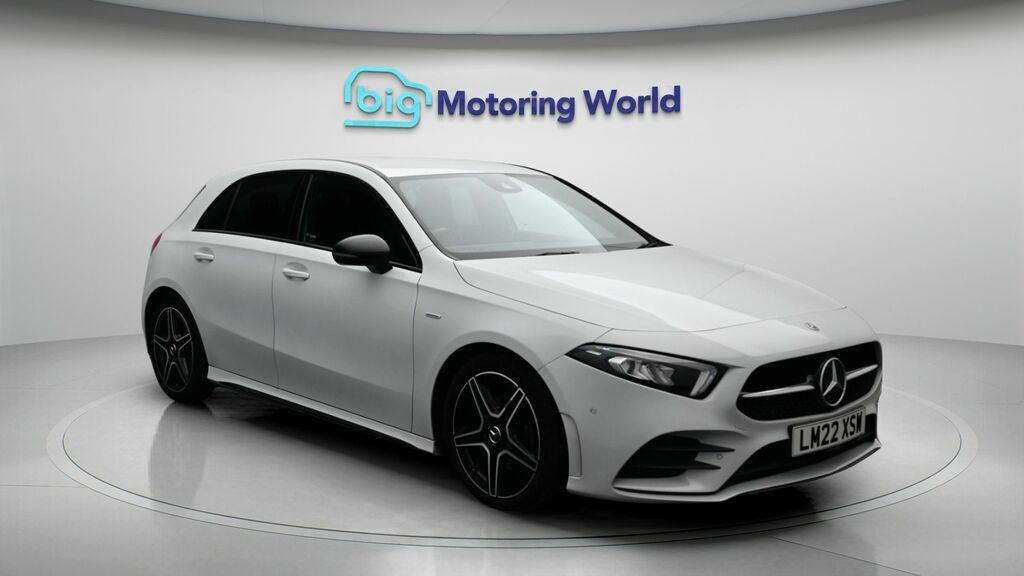 Mercedes-Benz A Class Amg Line Edition White