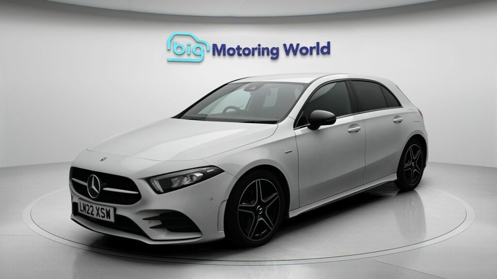 Mercedes-Benz A Class Amg Line Edition LM22XSW White #3